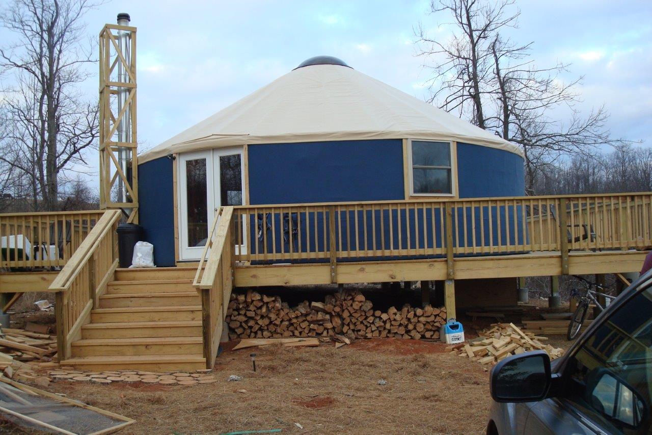 30ft yurt with stovepipe support